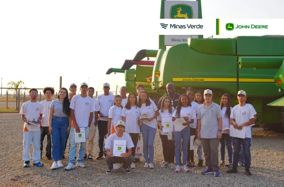 Alunos do Curso Técnico Comercial do Senac visitam a MV